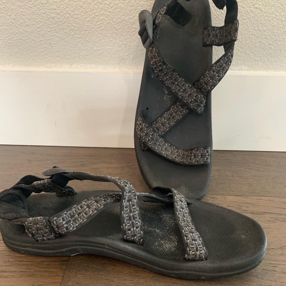 Mens North Face Sandal, Black Size 12.